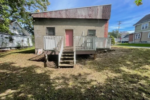 401 N AVE