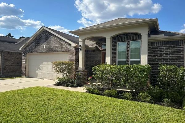 2570 RIVERWAY DR