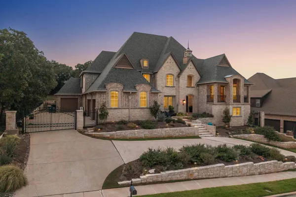 512 RANCHO LAREDO TRL