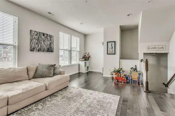 4052 OVERVIEW DR