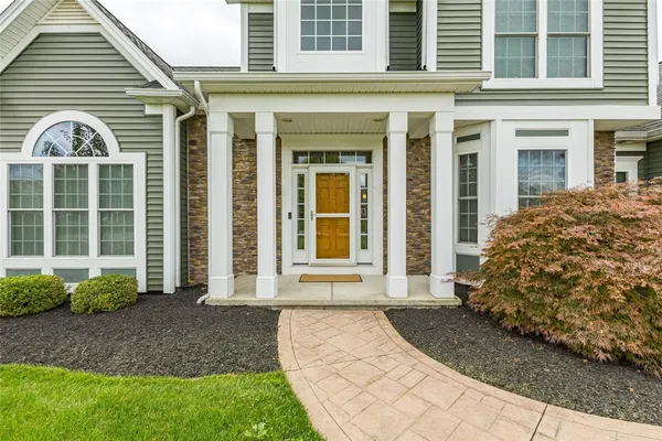 79 ROCKWELL DR