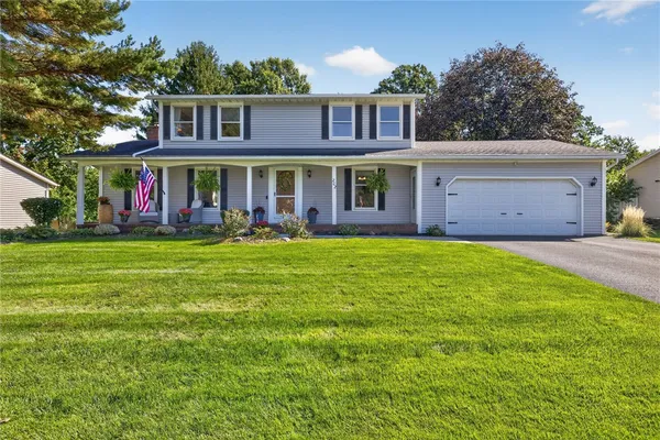 202 VINEYARD DR