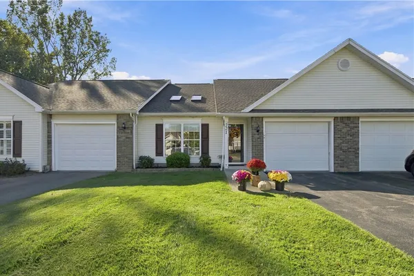221 RAYFIELD CIR