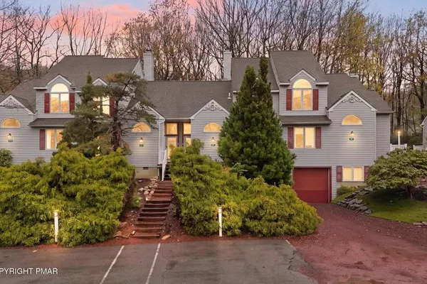 79 LAURELWOODS DR