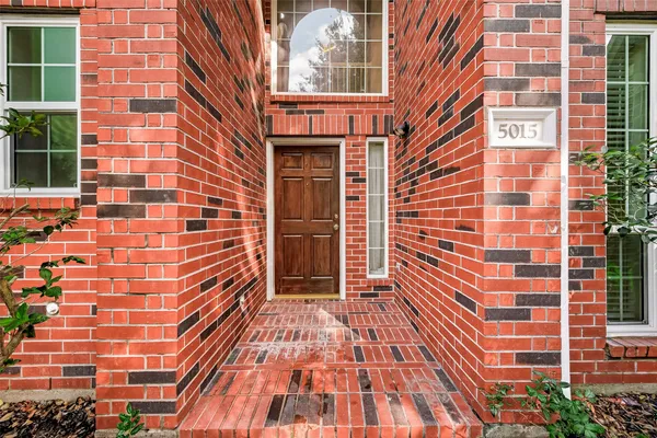 5015 COTTONGLEN CT
