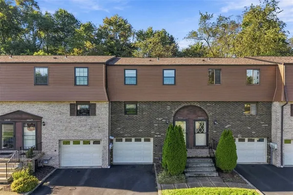 5051 HARVEST LN