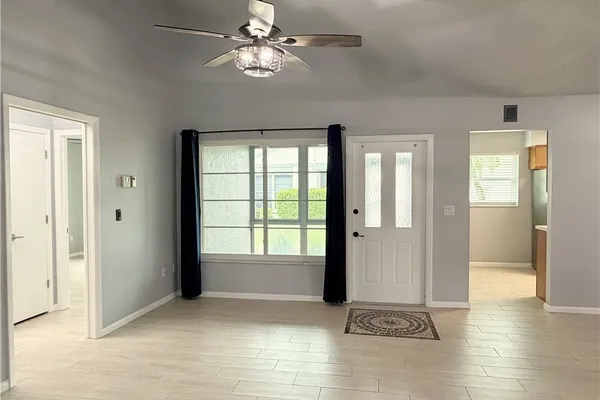6865 SANDTRAP DR