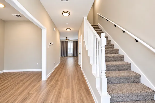 2407 LEE AVE