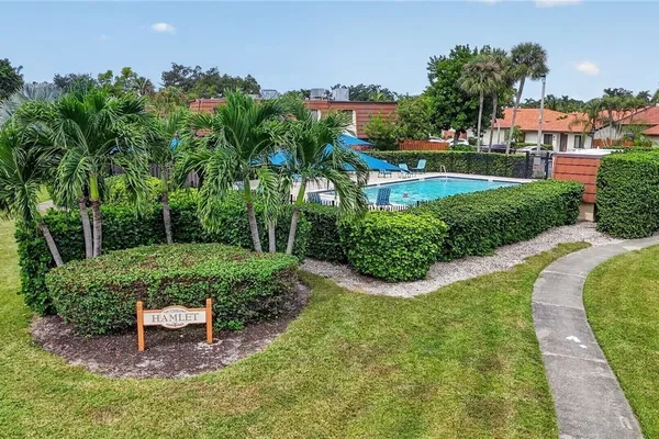 1428 PARK SHORE CIR 4