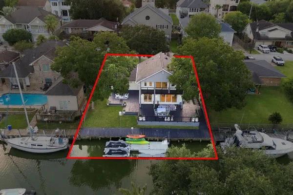 14 HARBOR LN
