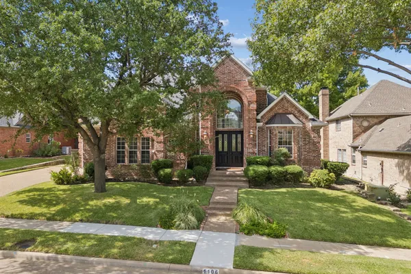 1106 HILLS CREEK DR