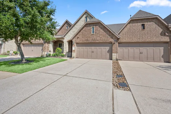 9026 CENTENNIAL DR