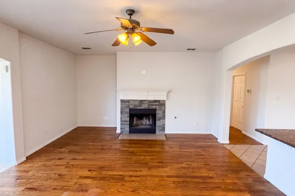 2184 STUTTGART DR