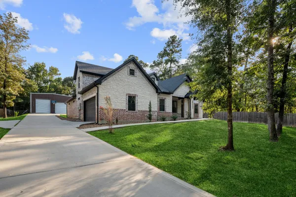 19691 VILLAGE FOREST DR