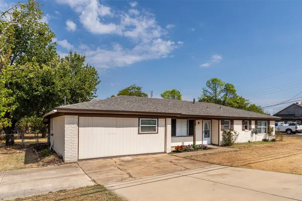 1101 KENNEDALE SUBLETT RD