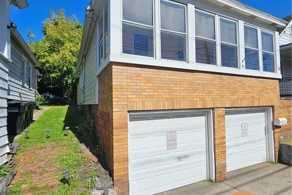 1415 BURNET AVE