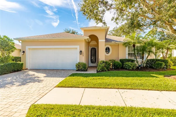 1305 SHORELINE CIR