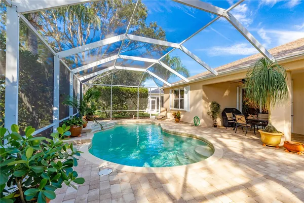 1305 SHORELINE CIR