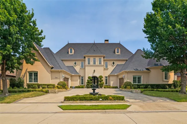 1634 TORREY PINES LN