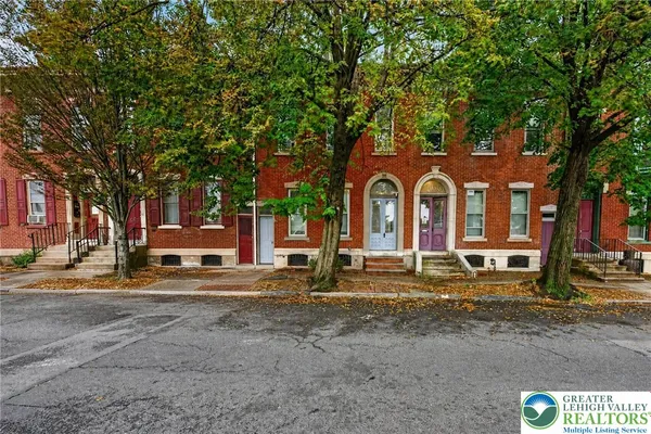 317 N 10TH ST