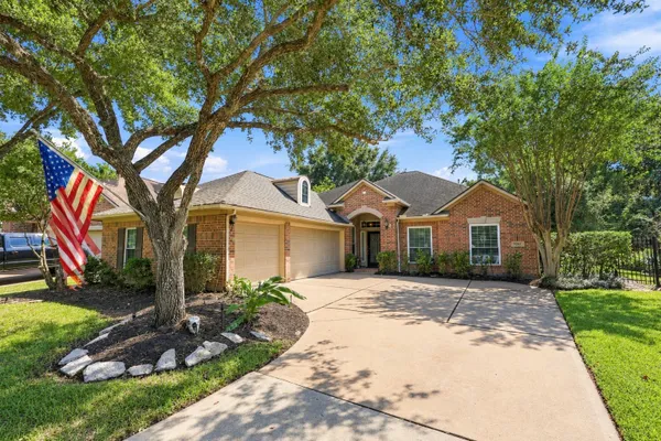 8742 RIPPLING WATER DR