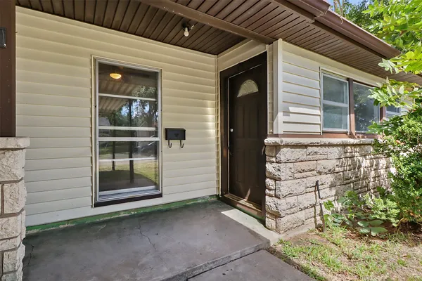 1008 LARGO ST