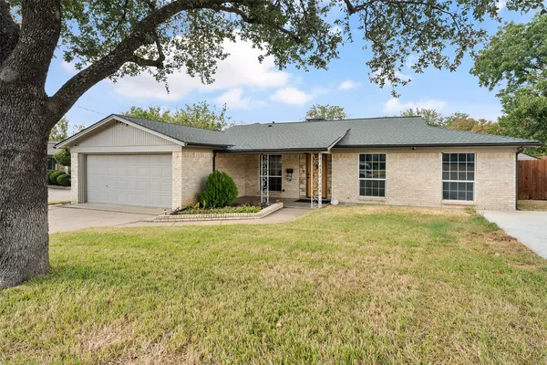 2100 ROCKMOOR DR