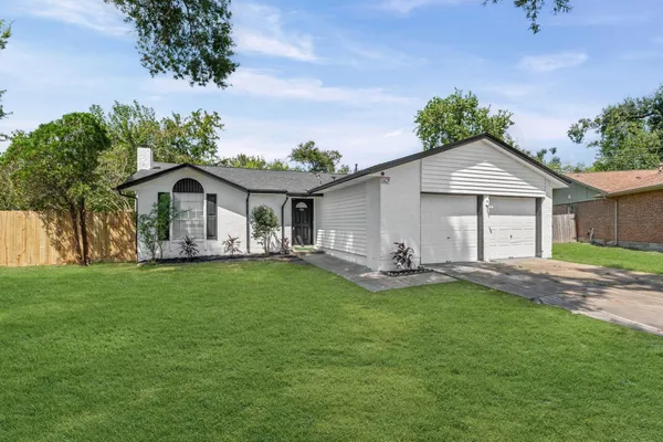 506 KENWOOD LN