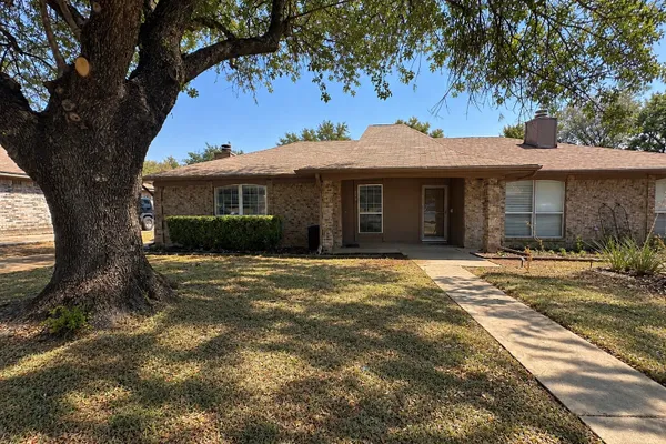 806 BLESSING CREEK DR