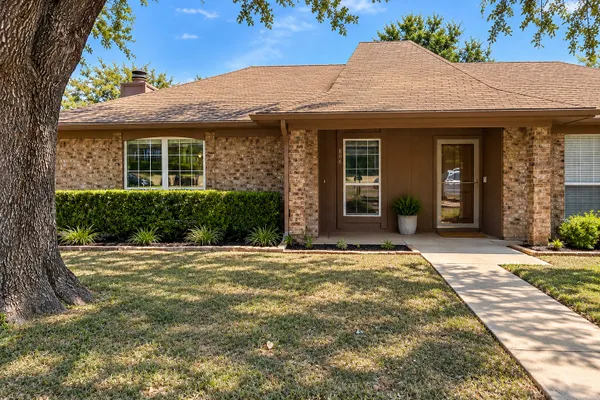 806 BLESSING CREEK DR