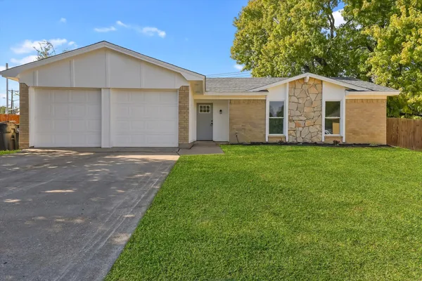 403 PLANTATION DR
