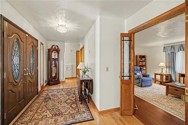 12 MARKET CT