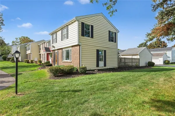 37 SUMMIT KNOLLS DR