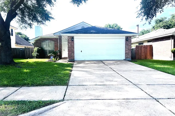 15330 RIVERSIDE GROVE DR