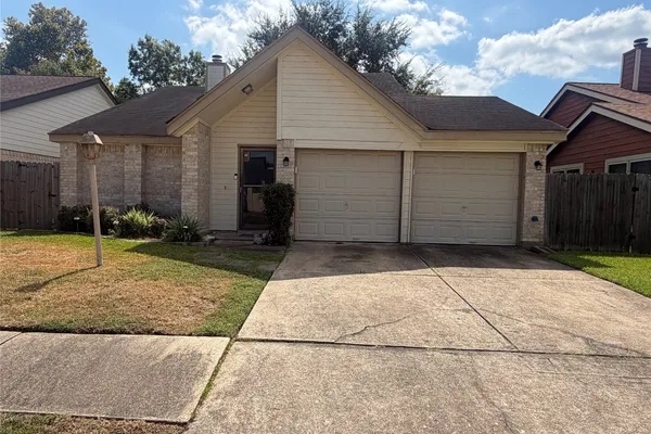 1423 HUNTERS PARK DR