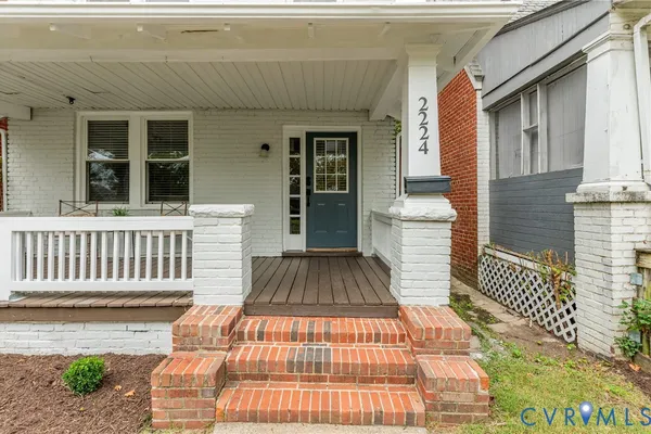 2224 SEMINARY AVE