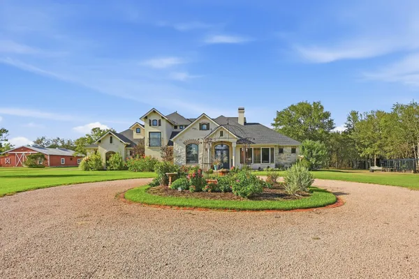 450 COLORADO DR