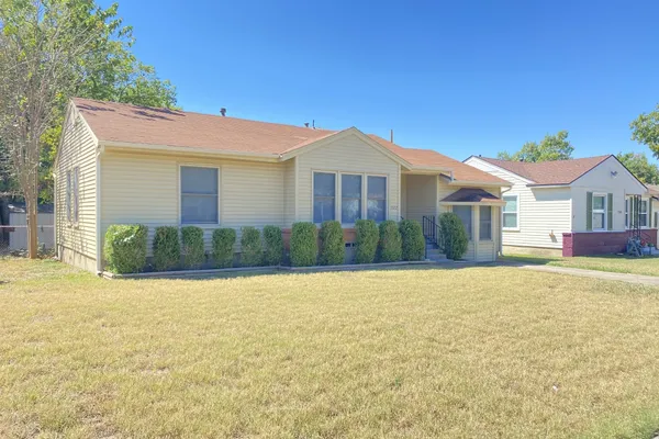 2322 FENWICK DR