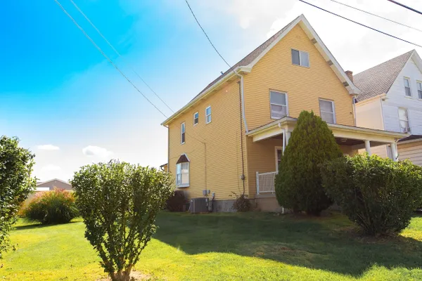 855 JACKSON AVE