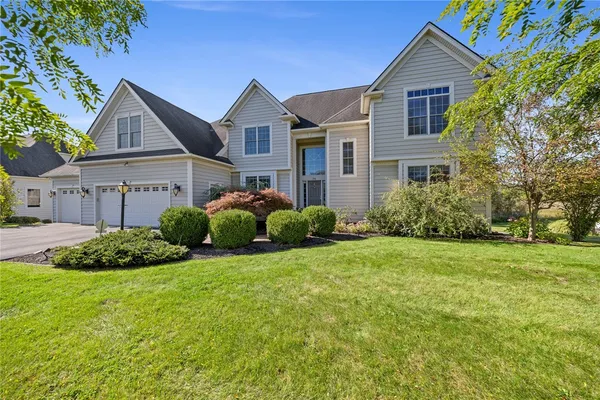26 AMBER HILL DR