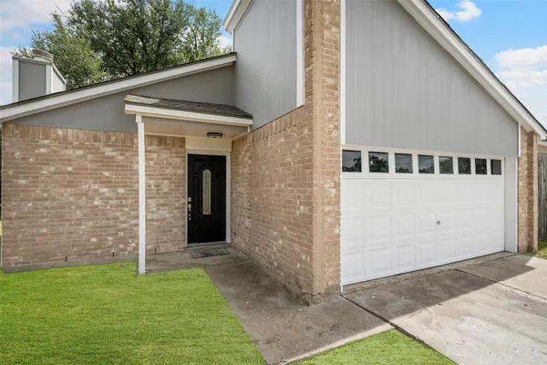 7606 PEPPERBROOK DR