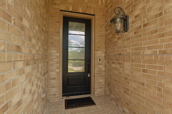 608 CYPRESS BAY LN