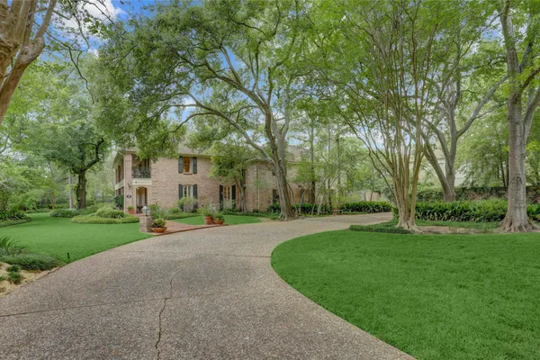 1 STAYTON CIR