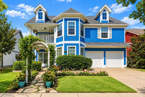 1105 WISTERIA LN