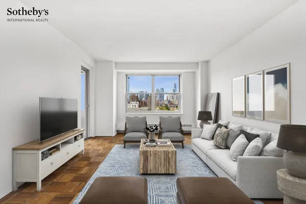 570 GRAND ST H1306