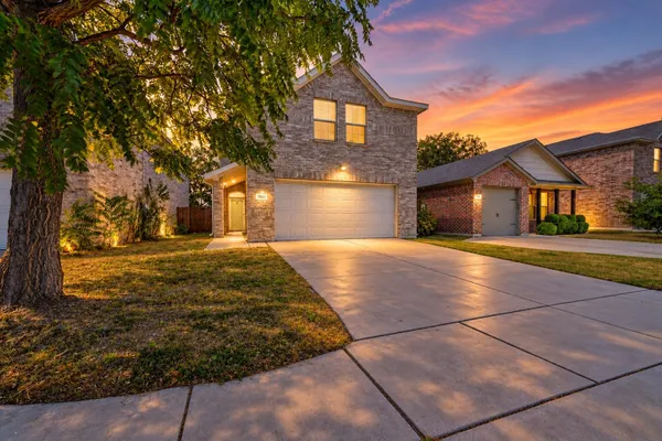 765 RIVER HILL LN