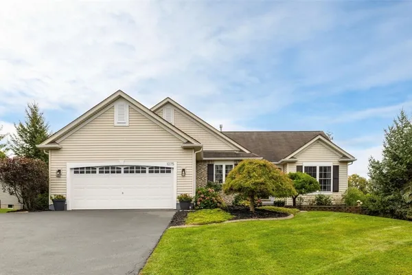 1075 CHANNING WOODS DR