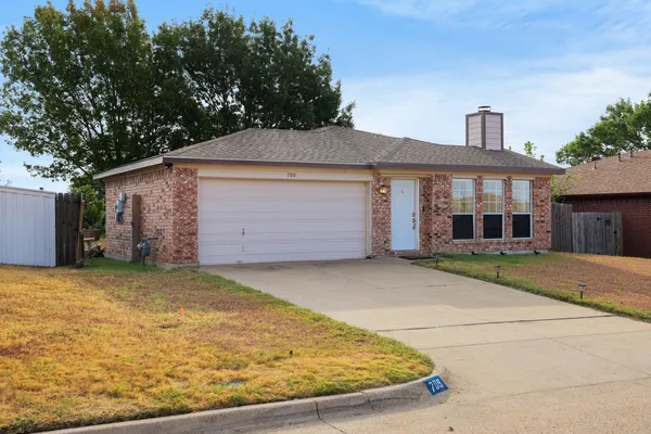 709 BASSET LOCKE DR