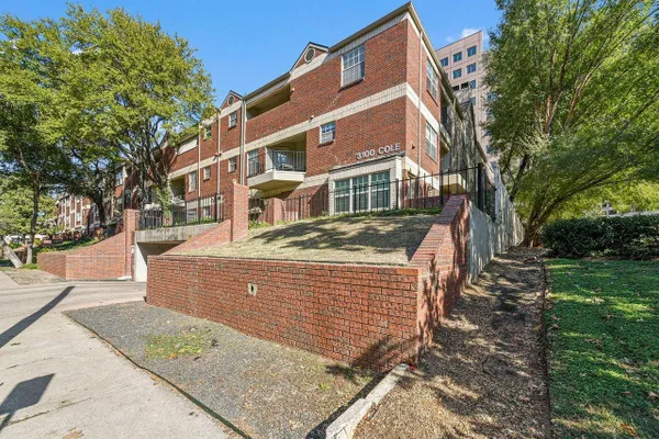 3100 COLE AVE 211