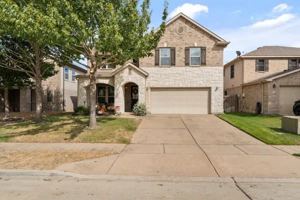 8932 WINDING VALLEY DR